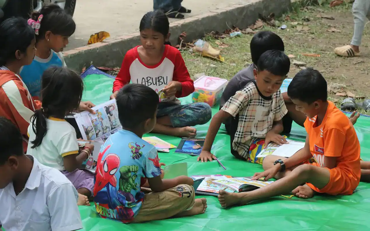Protecting the right to learn – children read in the wake of the emergency in Cambodia